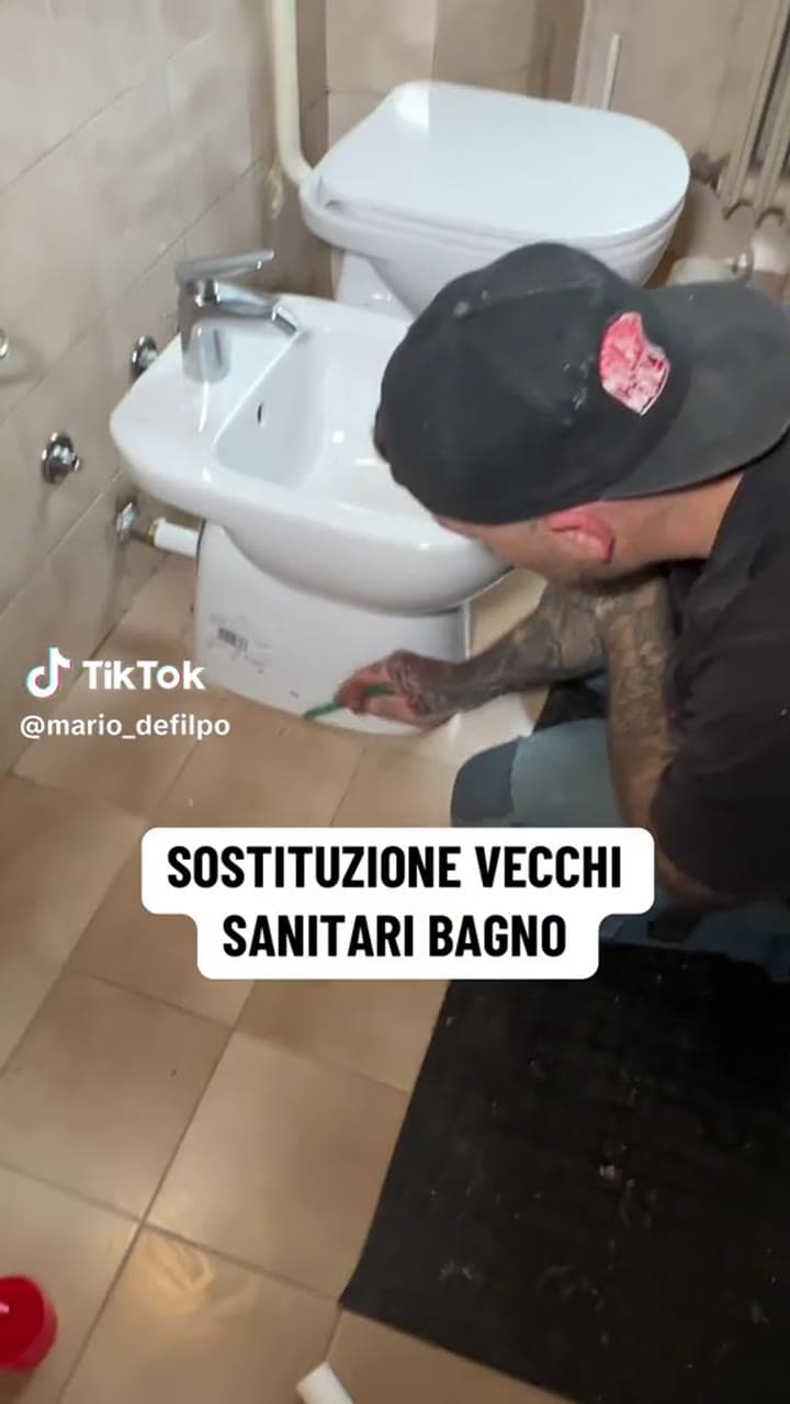 SOSTITUZIONE VECCHI SANITARI BAGNO In collaborazione con @🔥❄️ Idraulica Milano 🔥❄️