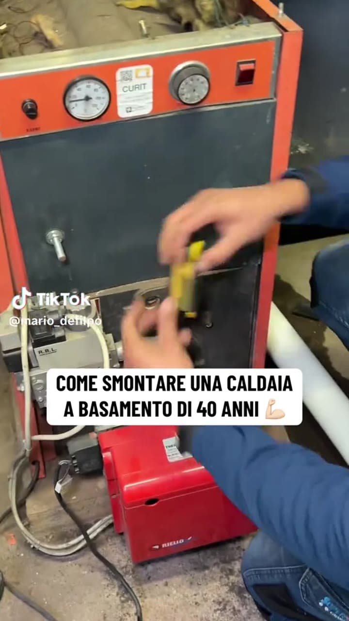 COME SMONTARE UNA CALDAIA A BASAMENTO DI 40 ANNI 💪🏻