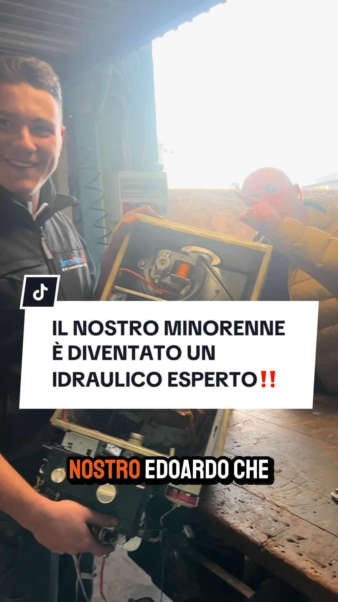 IL NOSTRO MINORENNE È DIVENTATO UN IDRAULICO ESPERTO‼️