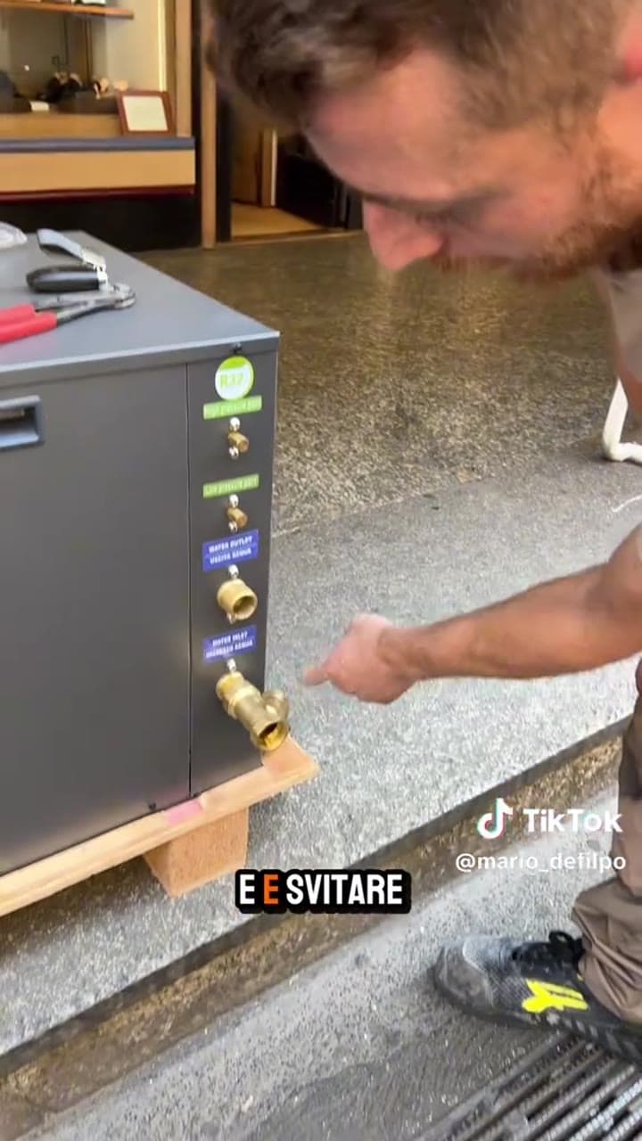 PREPARIAMO E INSTALLIAMO UNA MOTOCONDENSANTE AD ACQUA In collaborazione con @GF Termoidraulica
